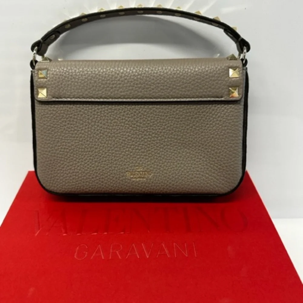 Brand new Valentino Mini Rockstud Pouch w Strap - Picture 3 of 6